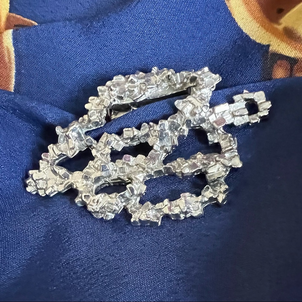 Vintage Brutalist Scarf Clip